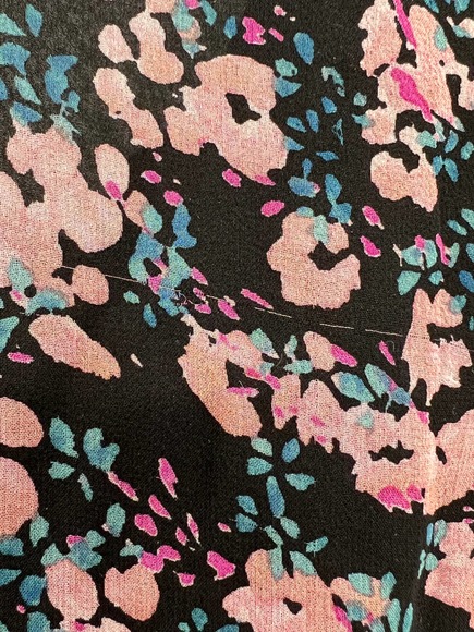 ELIZABETH and JAMES Silk Floral Cut-Out Back Blouse SZ S Black Multi Print - Picture 6 of 9